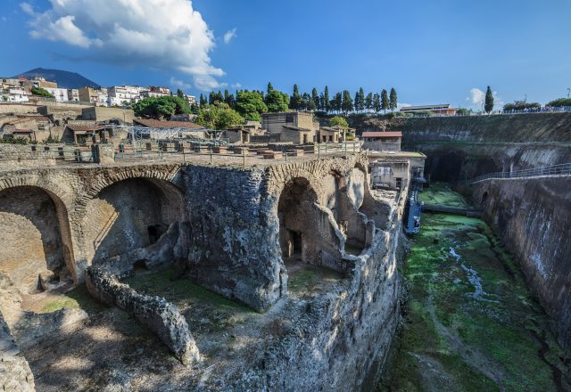 Herculaneum ruins, the history